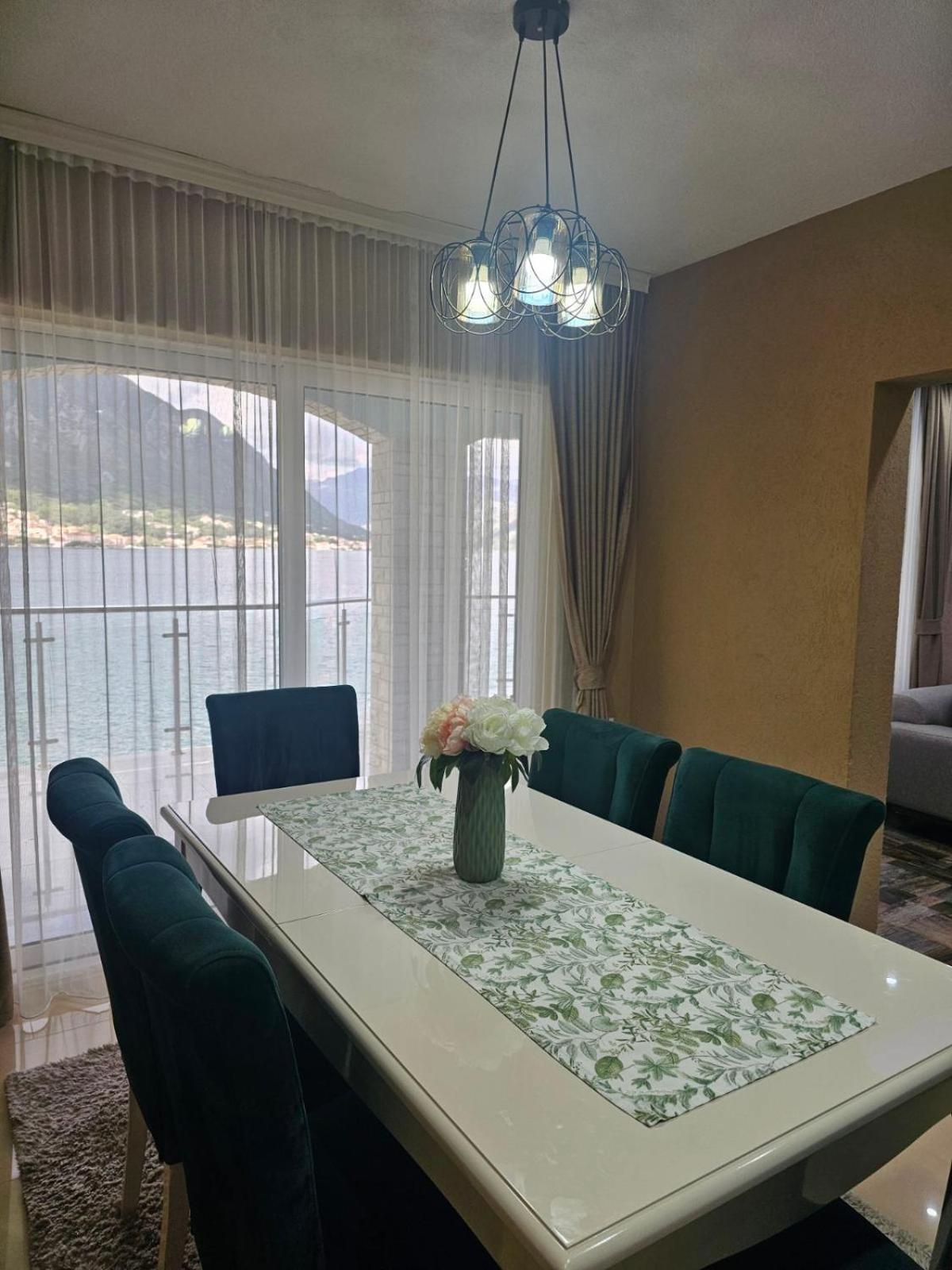 Apartamento Sun Rays Kotor Exterior foto